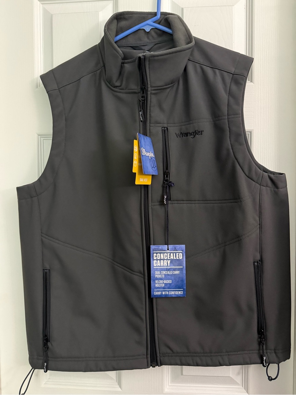 Wrangler Men’s Concealed Carry Trial Vest in Charcoal